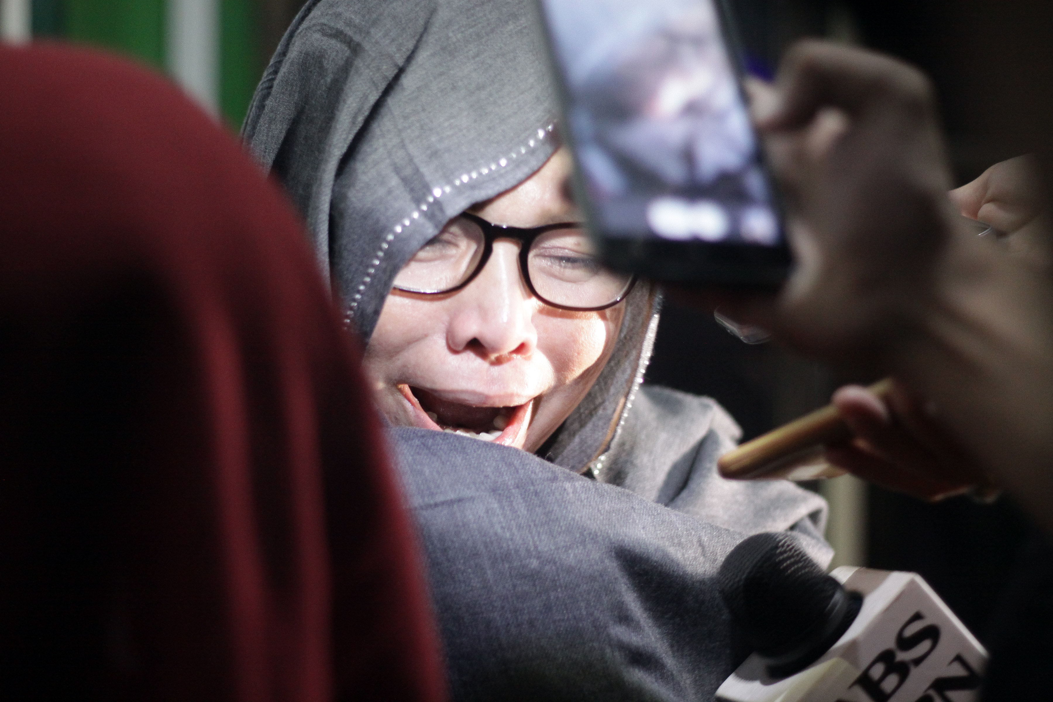 DENIAL. Lovely Adams Impal, the alleged supplier of Eastern Visayas drug lord Kerwin Espinosa, claims no buy-bust happened at her residence in Iligan City on January 18, 2017. Photo by Bobby Lagsa/Rappler 